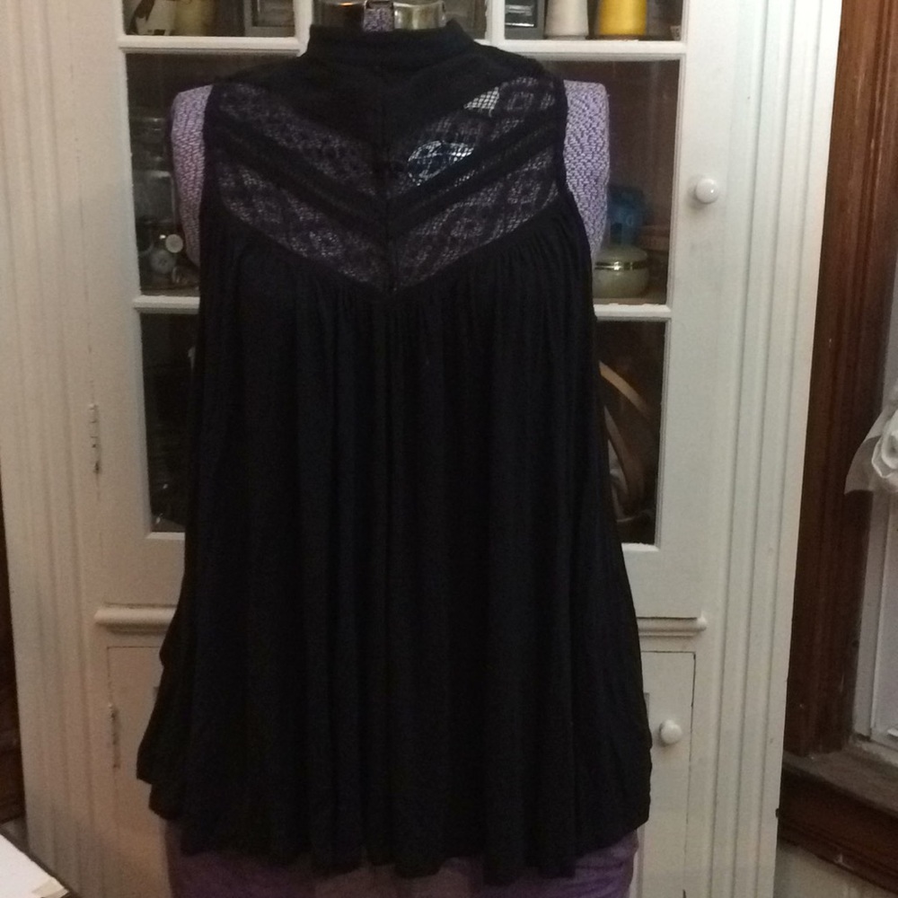 🍄 🌿  NWT Anthropologie Boho Black Lace Swing Top